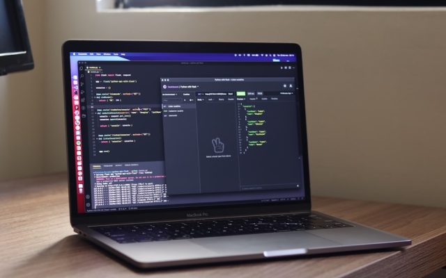 Azure Face vs Amazon Rekognition : guide technique et juridique