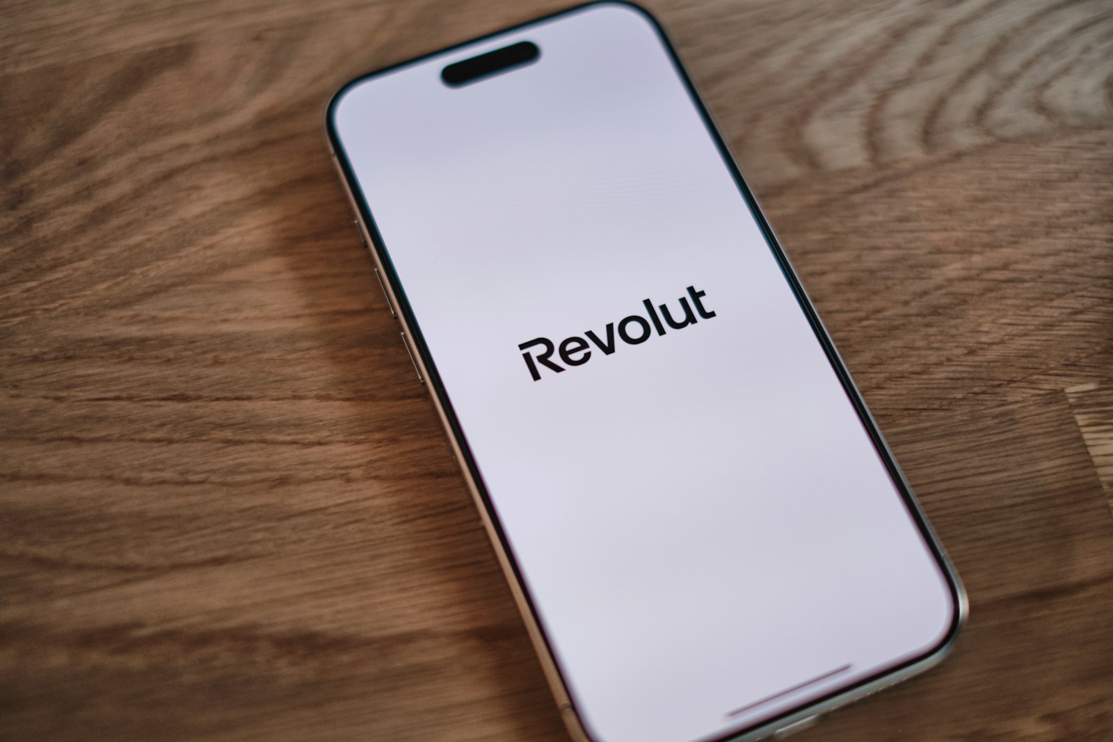 Revolut : votre sécurité en question face à 8 millions de clients