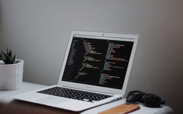 IA publicitaire et consultant SEO : les garde-fous avant de déléguer