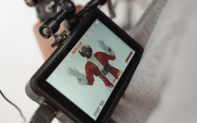 Apple mise sur un appareil photo intelligent, mais sans vidéo : un choix risqué pour les pros de l&rsquo;image