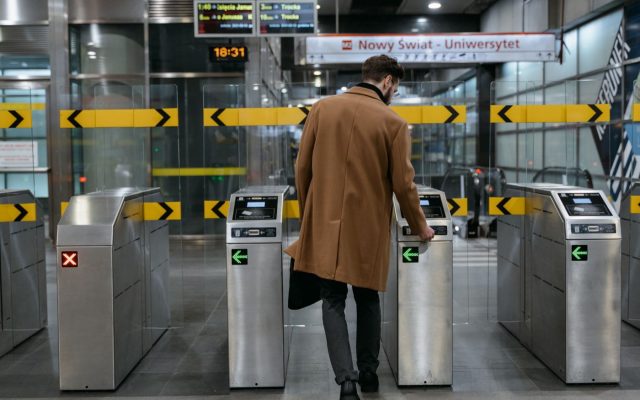 Pointeuse biométrique en entreprise à Nîmes : cadre légal